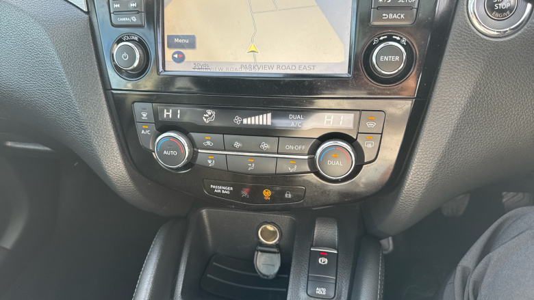 Nissan Qashqai 1.2 DiG-T Tekna 5dr Petrol Hatchback